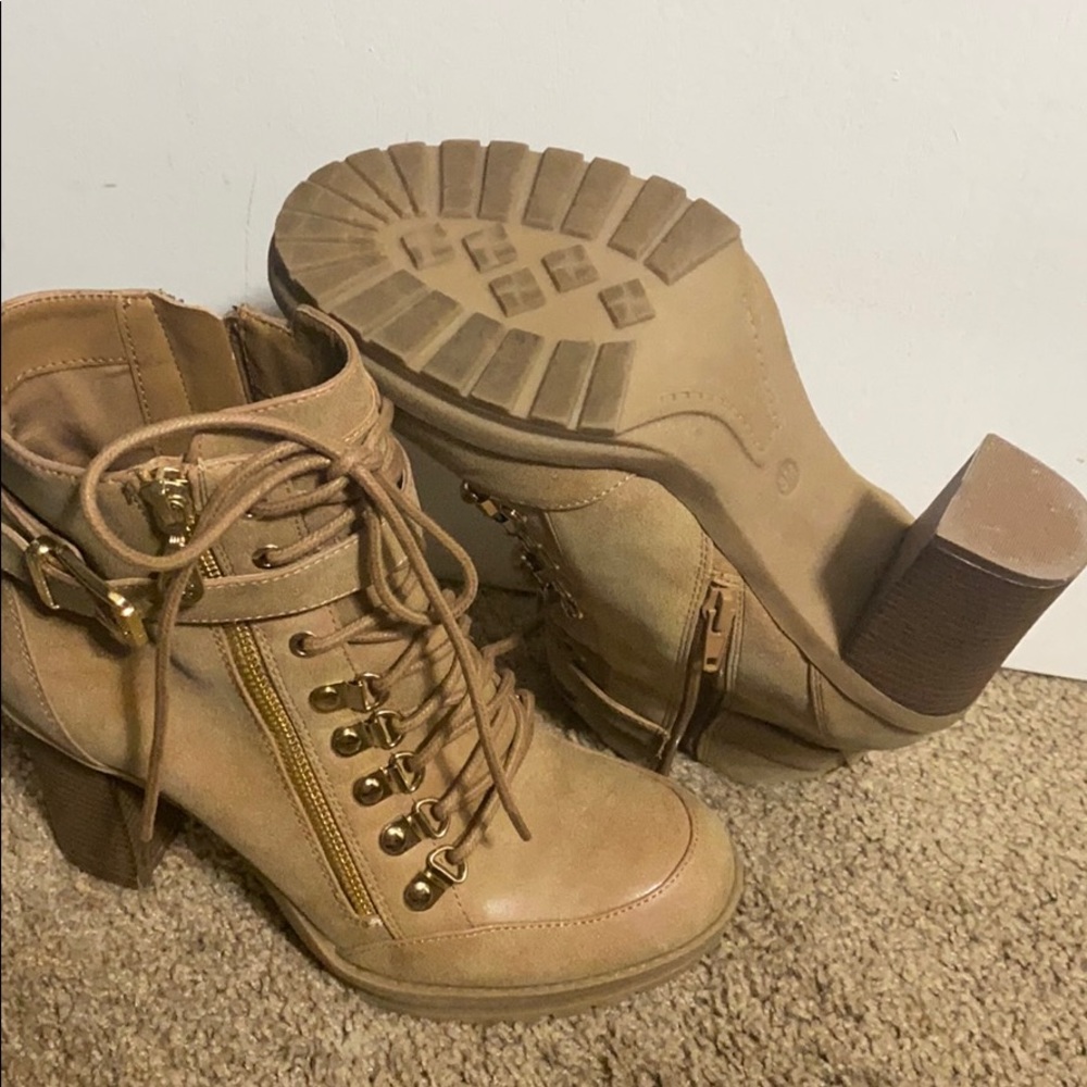 Guess Booties - Picture 4 of 5